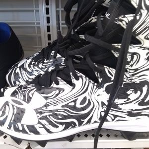 Under armour highlight cleats